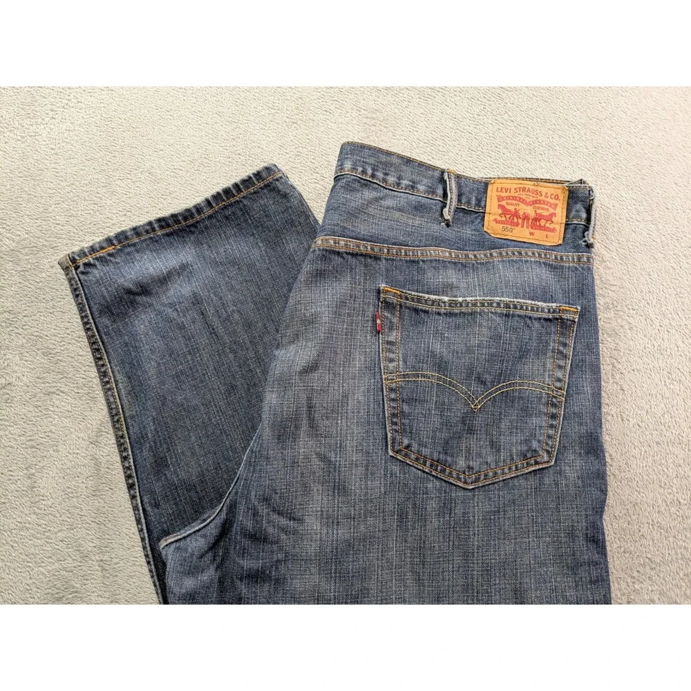 Levis 550 Relaxed Fit Tapered Leg Blue Denim Jeans Mens 46x30 Medium Wash
